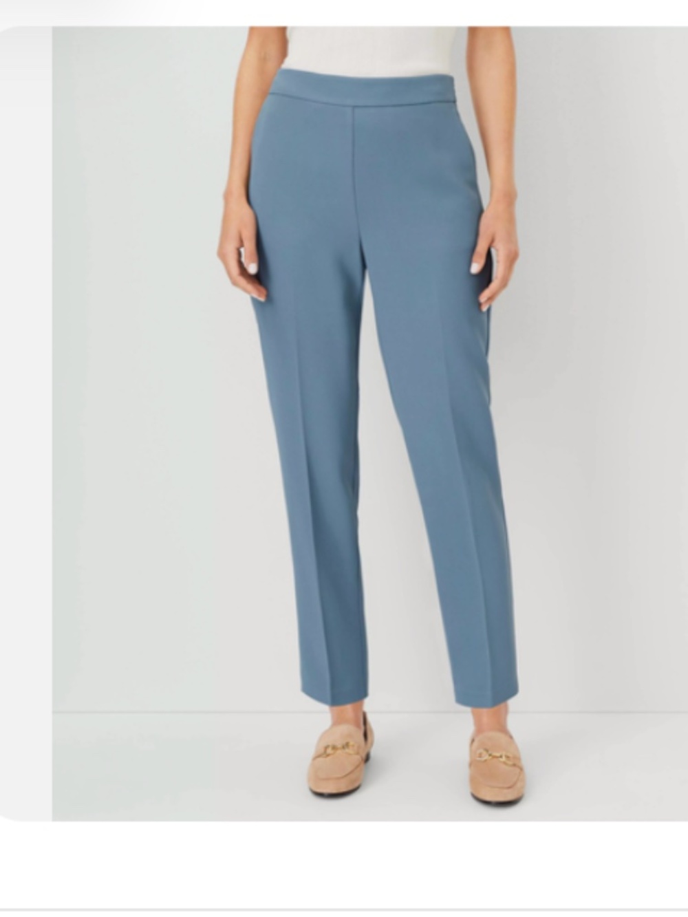 Ann Taylor Women's $109 The High Rise Side Zip Ankle Pant in Fluid Crepe size 8